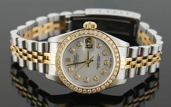 劳力士手表进灰了原因是什么（图）